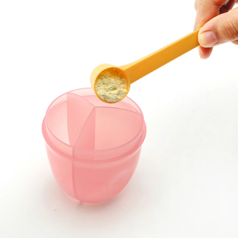 

1PC Baby Milk Powder Dispenser Container Three Lattice Infant Baby Food Storage Cartoon Bear Portable Food Container