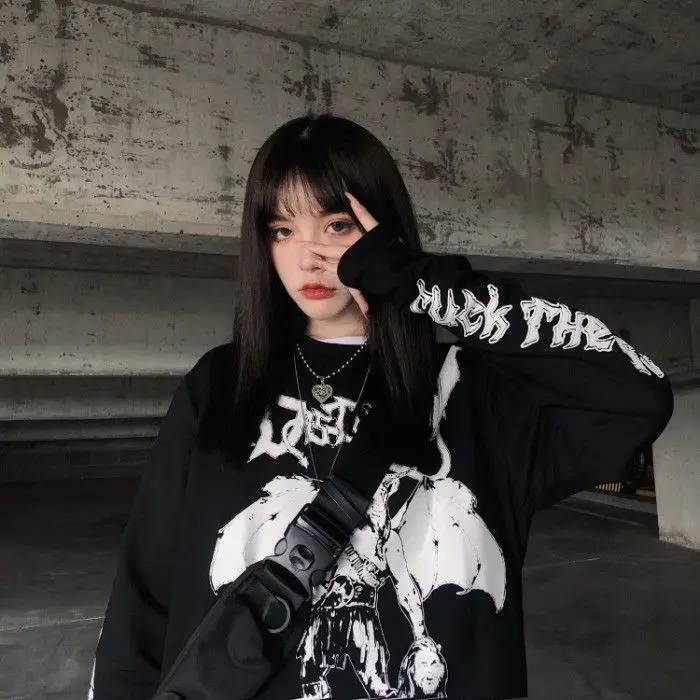 

Top Punk Gothic T-shirts Loose Streetwear Harajuku Demon Print Summer Fashion Female Long Sleeve Casual Vintage Women Black Tees
