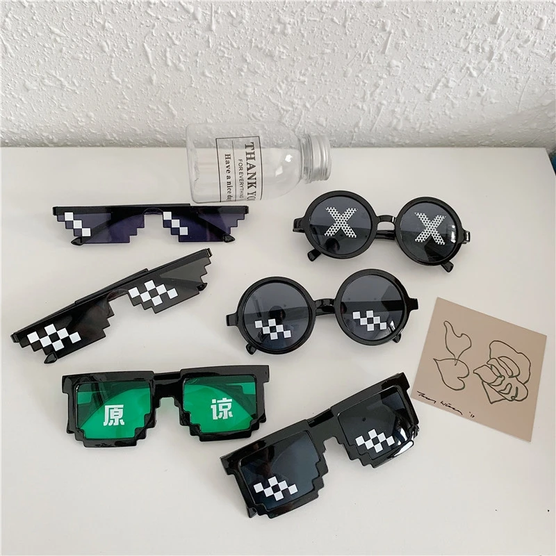 

Disco Hip Hop Pixel Two-Dimensional Boss Mosaic Sunglasses Creative Social People Spoof Glasses Internet Celebrity Same Fashion