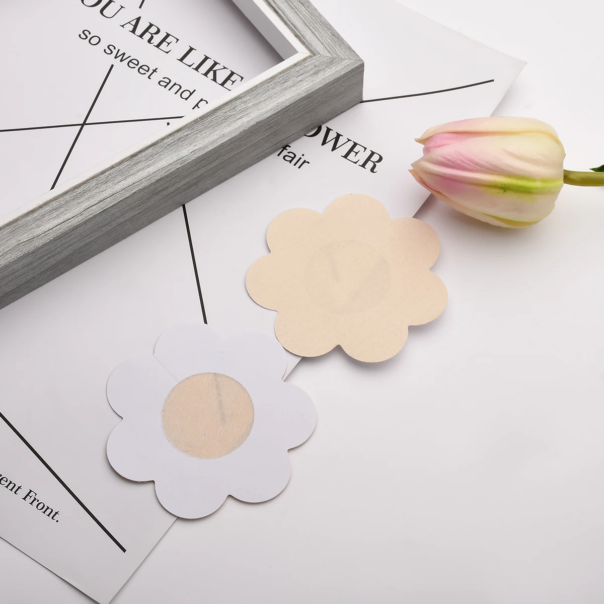 

1 Pair Nipple Covers Disposable Invisible Chest Pad Breast Petals Flower Invisible Sticker Intimates Accessories DWH5
