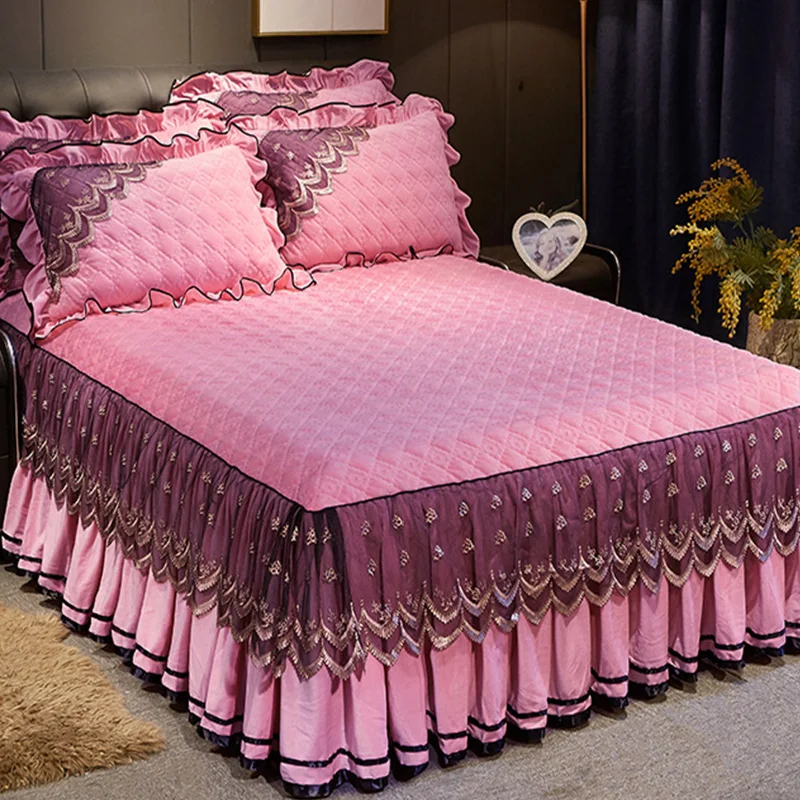 

quilted lace bed cover European style 1/3pcs crystal velvet bedspreads warm mattress cover skirted anti-skid bed cover solid