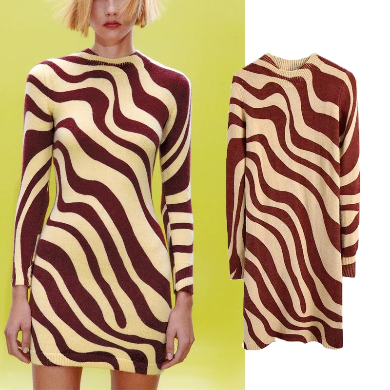 

Женское трикотажное платье-свитер с леопардовым принтом, длинным рукавом и круглым вырезом