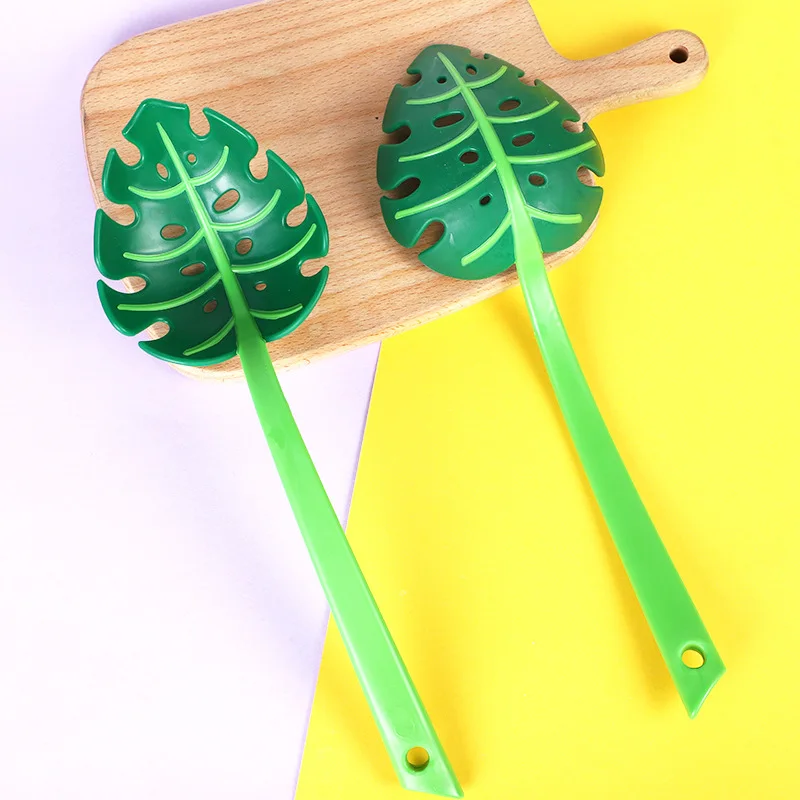 

Kitchen tools Green leaf shaped noodle spoon leaf slotted spoon to keep vegetable noodles small tools plastic strainer