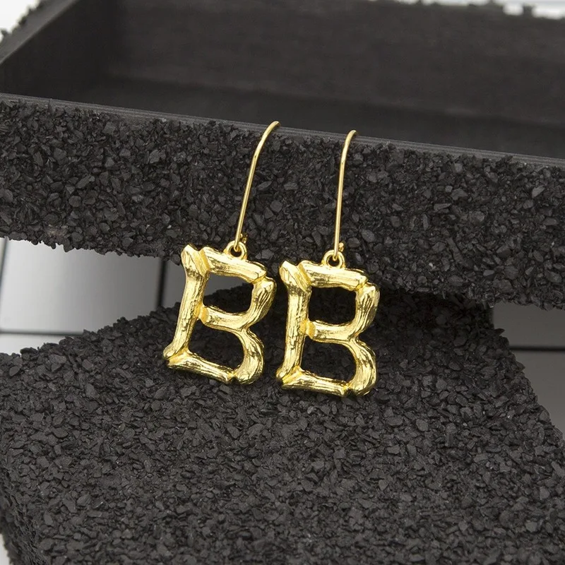 Sindlan английские заглавные буквы Висячие серьги для женщин преувеличенный