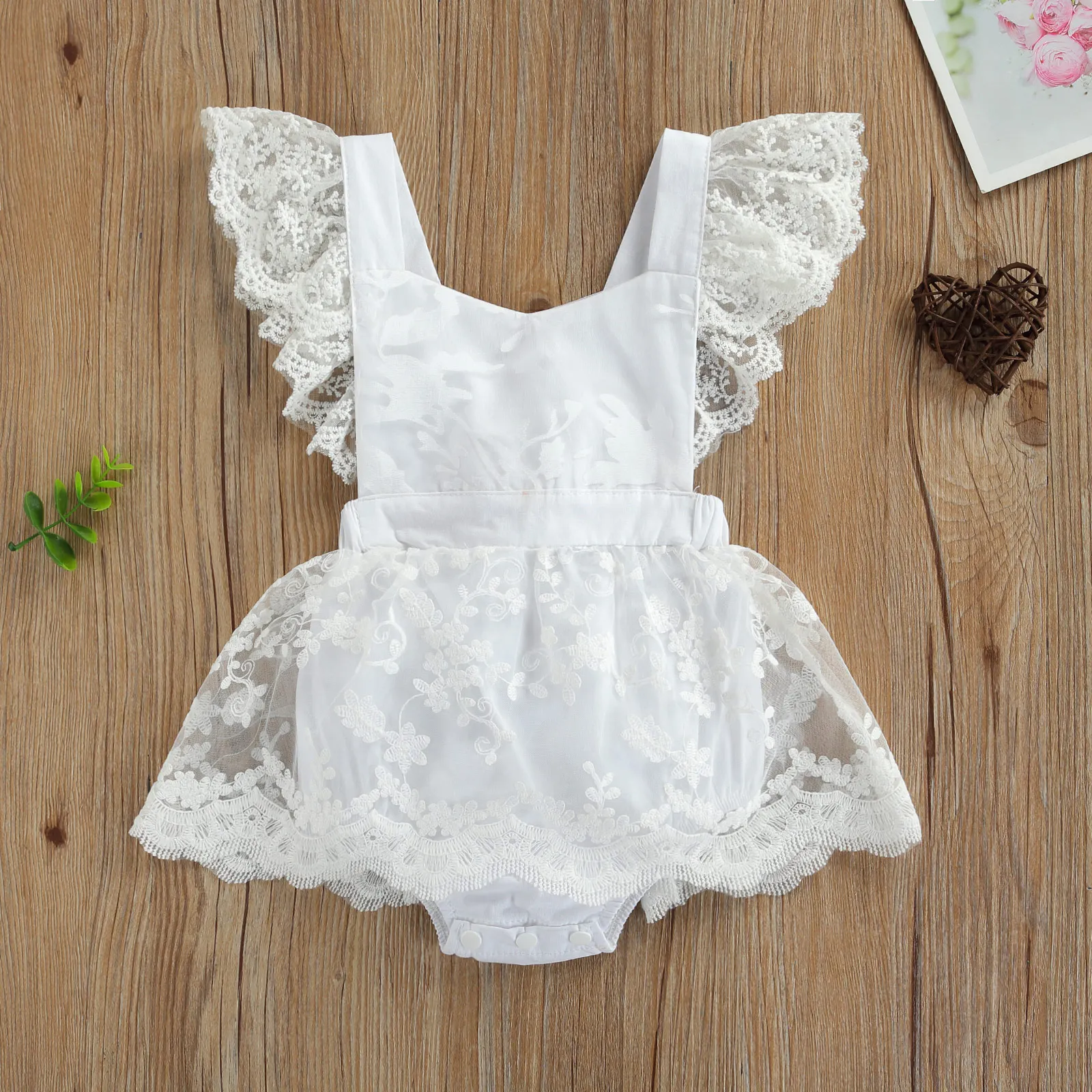 

Lovely Kids Girls Fashion Summer Clothing Solid Color Rompers Lace Ruffle Sleeve Backless Bandage Jumpsuits