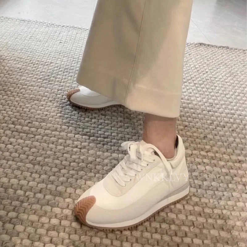 

Chic Pearl Button Flat Casual Shoes Women Thick Sole Round Toe Lace Up Patchwork Sneakers Spring Breathable Running Shoes 2021