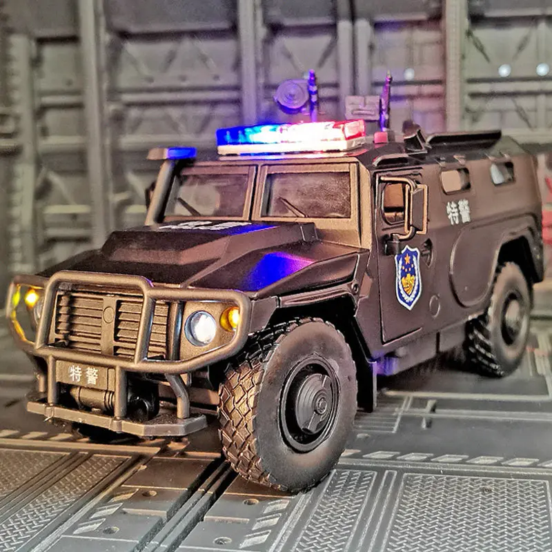 Модель полицейского бронированного автомобиля 1:24 из русского тигрового сплава