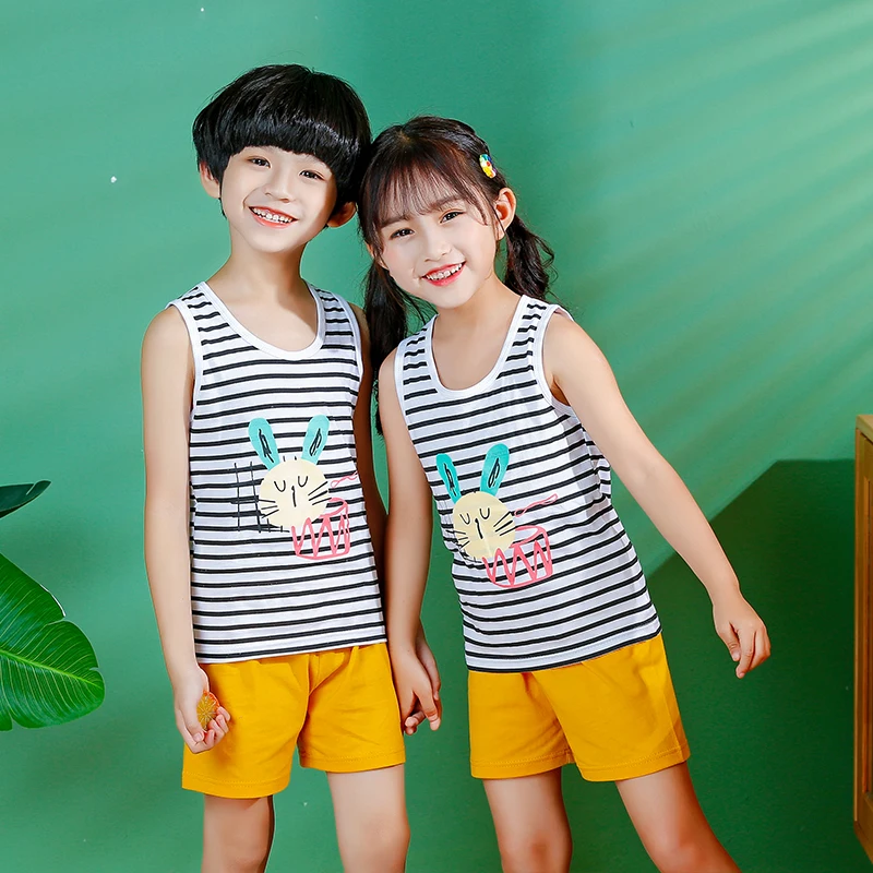 Комплект детской летней одежды из 2 предметов жилет + шорты топ в полоску с