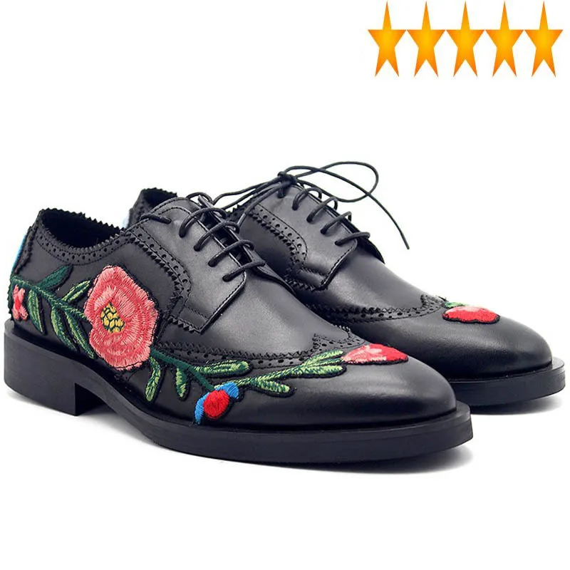 

Brogues Carved Lace Up Embroidered Italian Genuine Leather Men Business Derby Shoes Luxury Pointed Toe Wedding Footwear