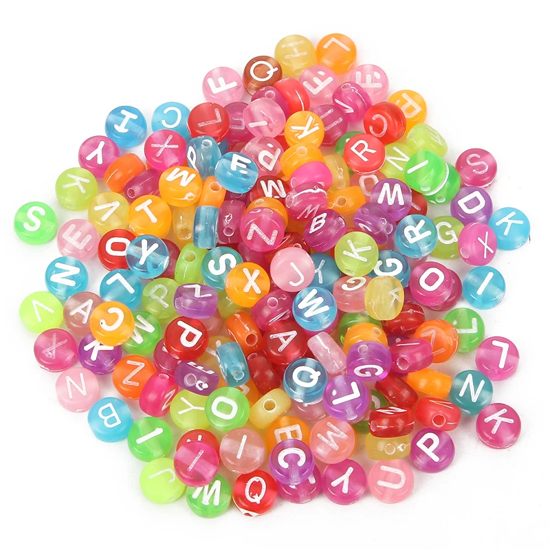 200 шт Смешанные разноцветными буквами акриловые бусины 7 мм для ювелирных изделий
