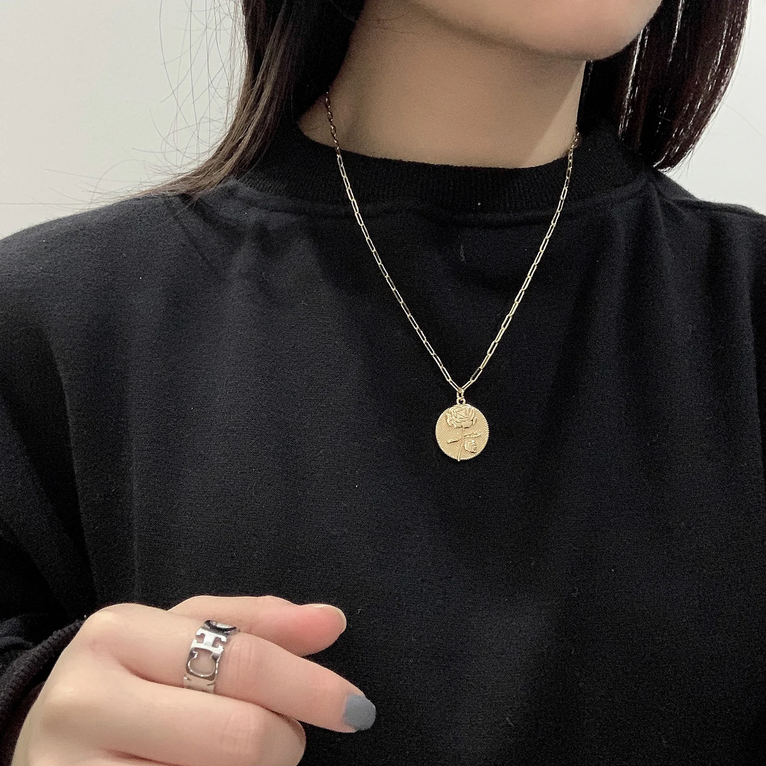 Изящное круглое ожерелье с подвеской в виде монеты ромашки розы лотоса Женская