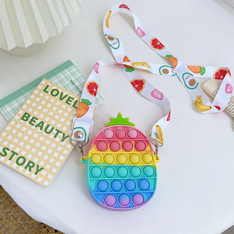 2021 Hot Sale Silicone Kids Crossbody Bag Fidget Decompression Toys Kids Coin Purses Cartoon Shoulder Bag For Kids
