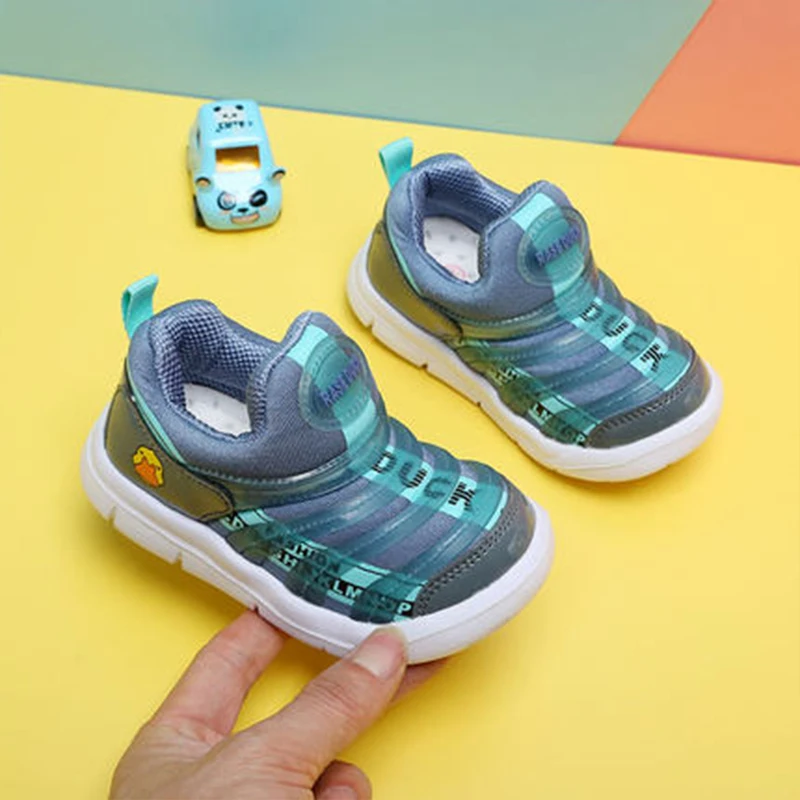 Детская спортивная обувь весна-осень гусеница для маленьких мальчиков с мягкой