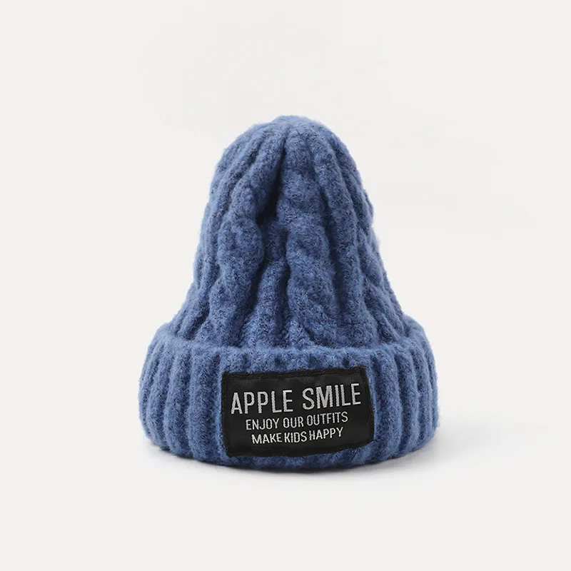 Детская зимняя шапка милая однотонная вязаная с вышивкой оптовая продажа теплая