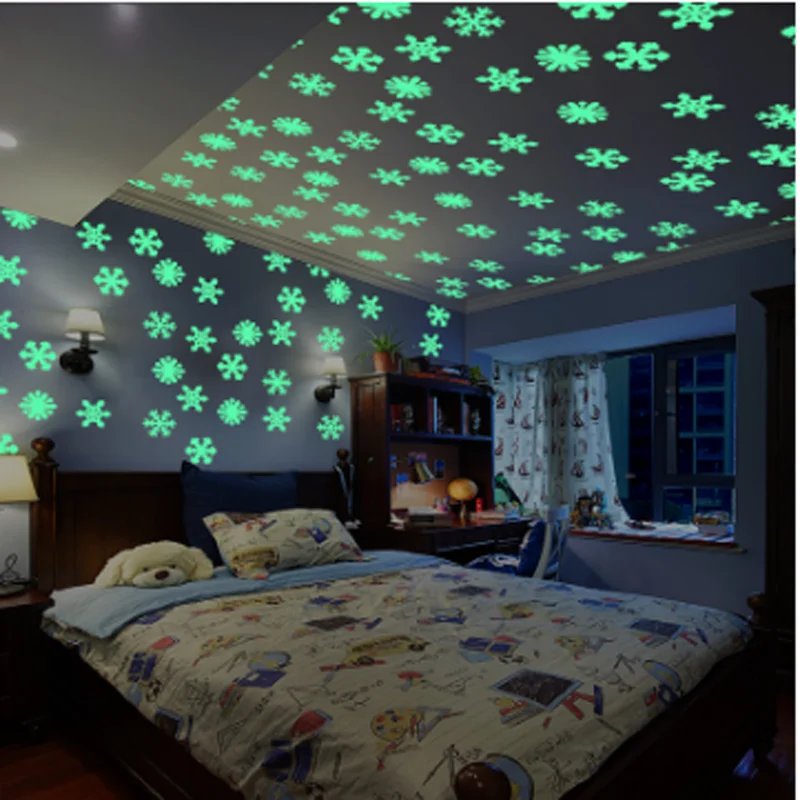 

50PCS/set colorful Luminous Home Snowflake Wall Sticker Glow In The Dark Decal for Kids Baby Rooms Christmas Stickers home decor