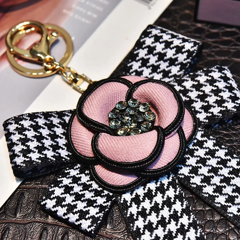 Черный белый брелок Стразы в форме сердца плюшевый для автомобильных ключей