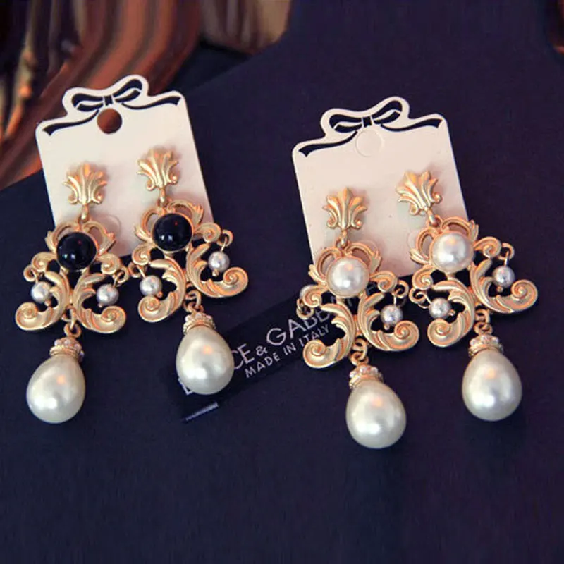 

Fashion Retro Luxury Bridal Earrings for Girls Women European and American Retro Palace Pearl Drop Earrings Retro Jewelry