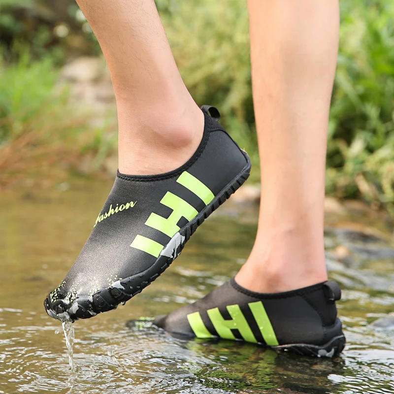 

Мужские треккинговые кроссовки Aqua Shoes 9099, Размеры 35-40, цвета на выбор