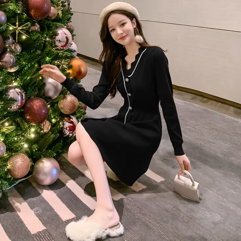 

V Neck Women Front Buttons Slim Waist Long Sleeve Knitted Dress Hit Color Spring 2021 New Dress Knitwear