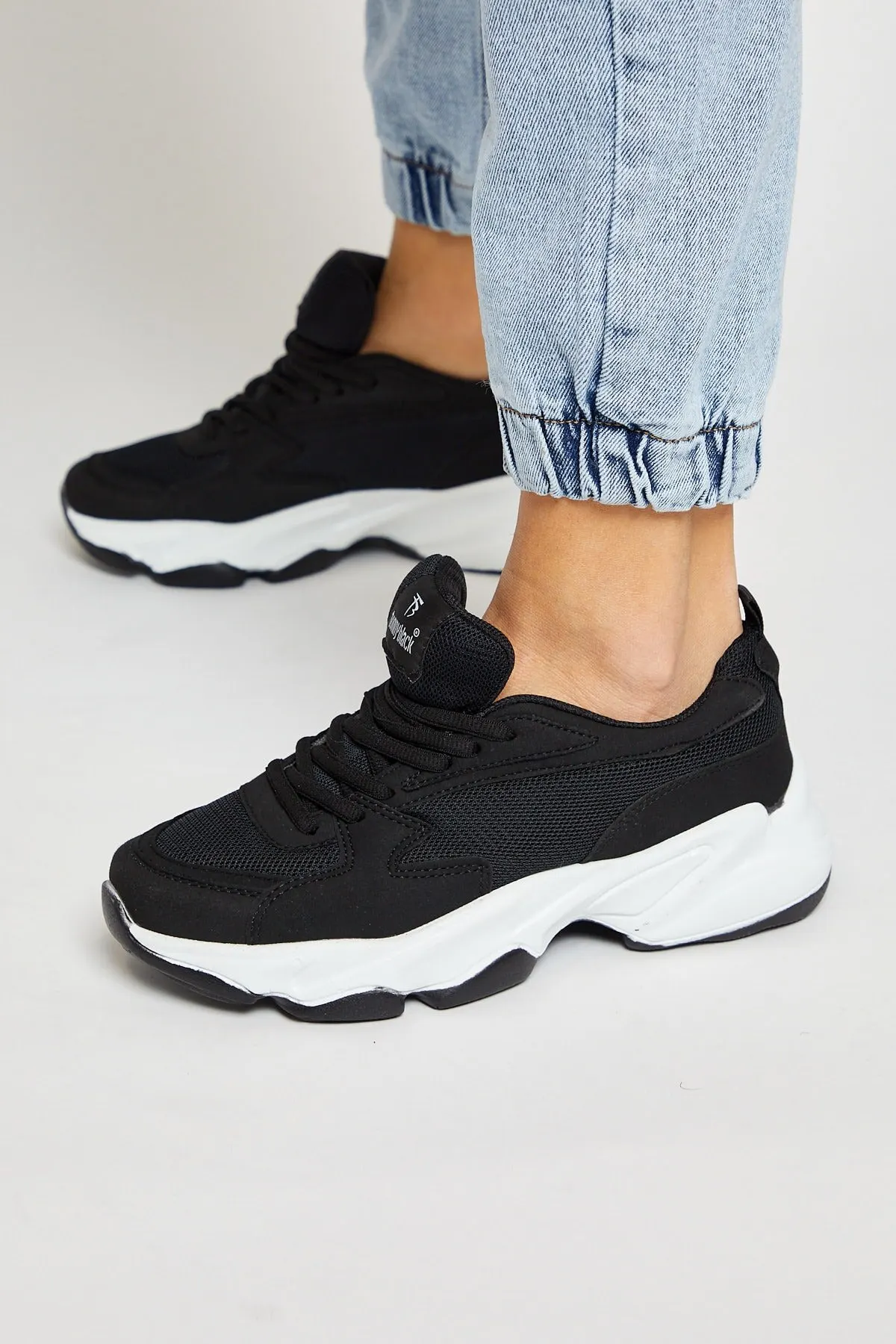 

Men Sport Footwear Black and White Unisex Sneaker ZYP- Breathable Sneakers Lightweight Trainers Vulcanize Shoes Comfort Cool