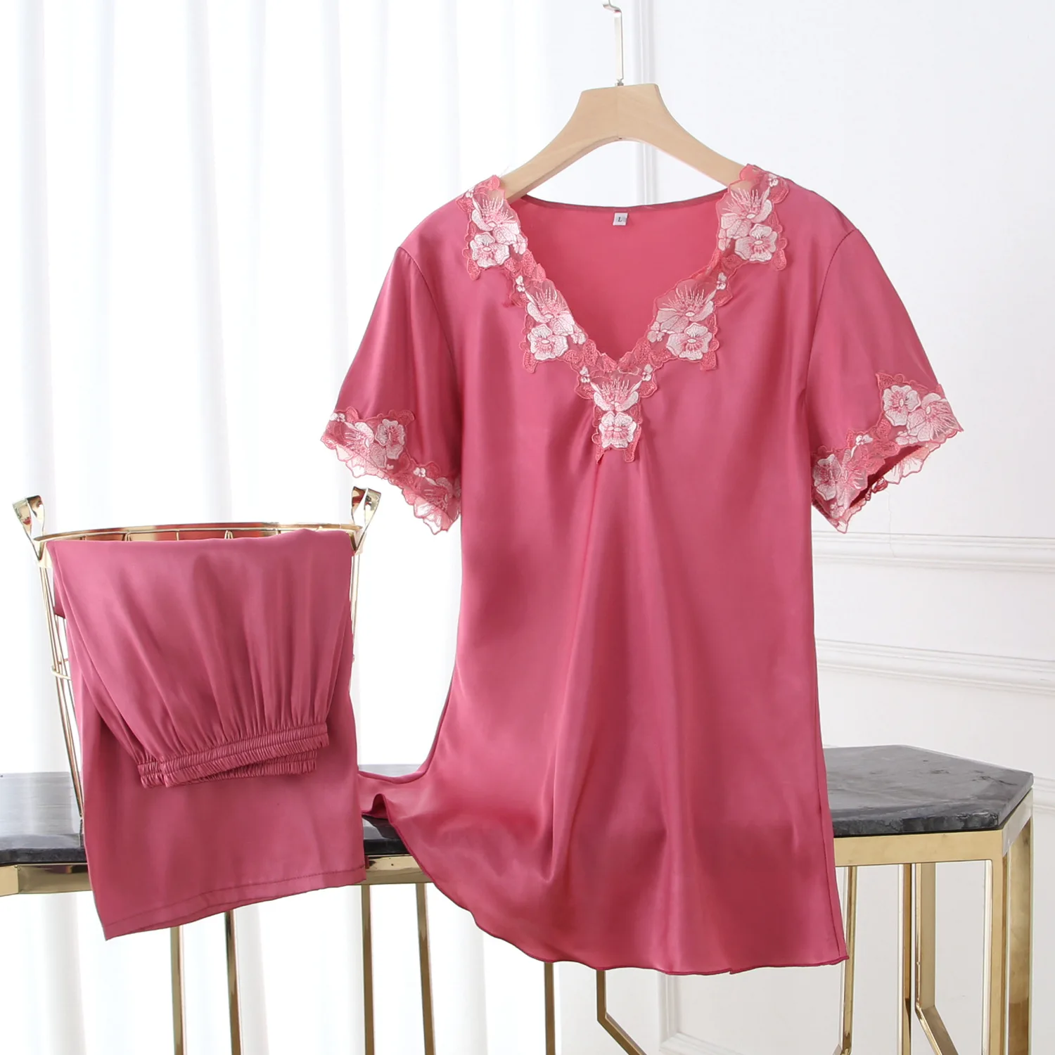 2021 New Summer Pajamas Sets Women's Ice Silk Sexy Nightgown Short Sleeve Trousers 2Pcs Suit Thin Loose Home Wear Sleepwear