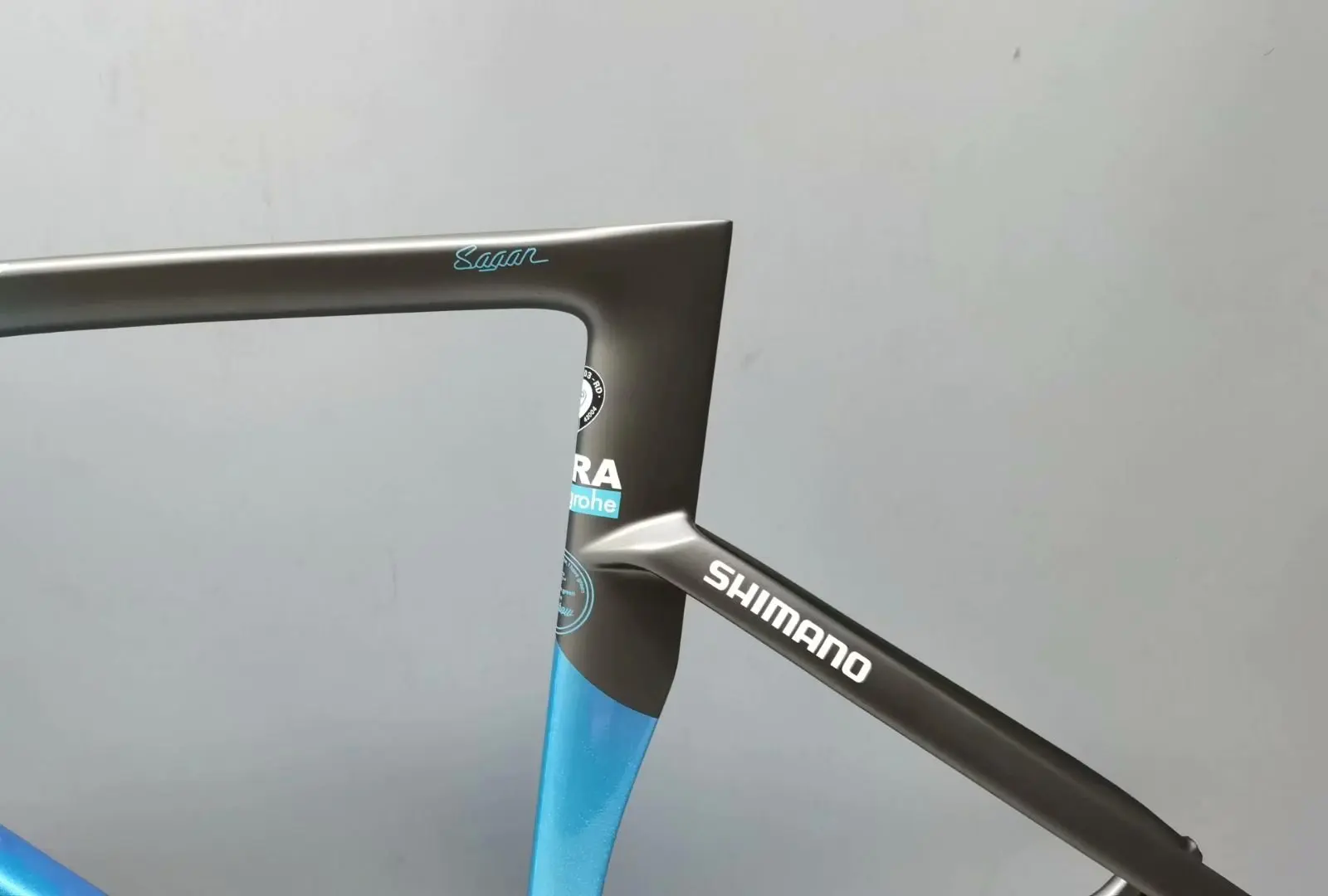 

2021 New Listing S-W 1: 1 mold Venge carbon road frame in Quickstep color rim brake or disc brake version road bike carbon frame