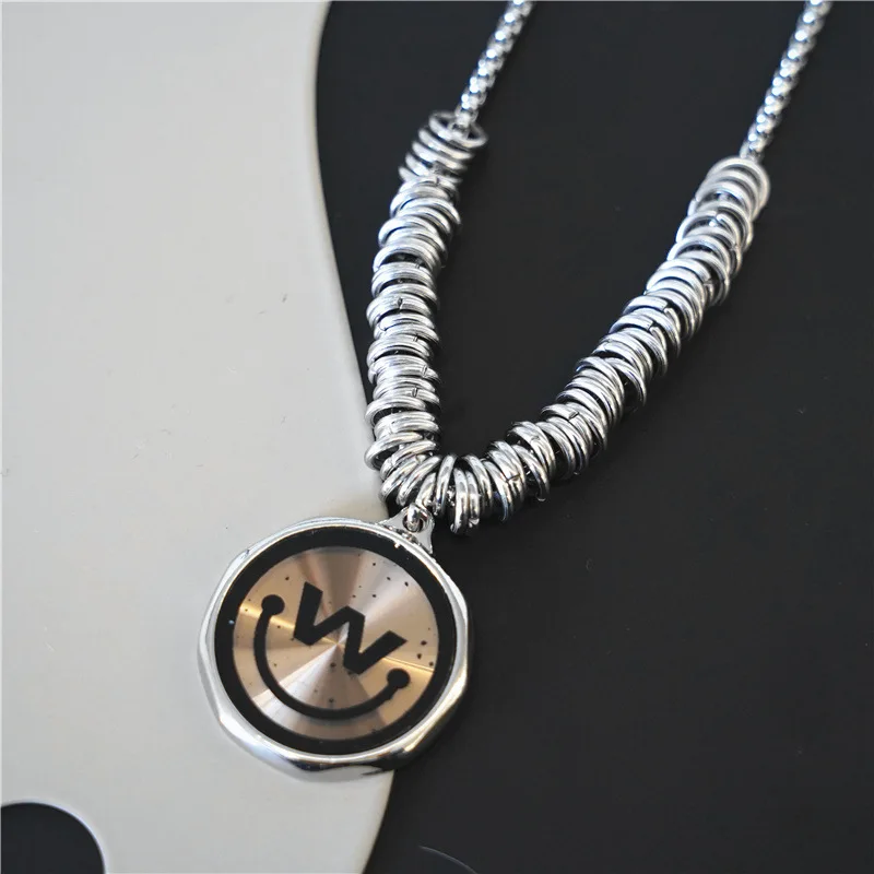 Ожерелье с кулоном в виде смайлика стиле K-POP цепочка готическом хип-хоп для