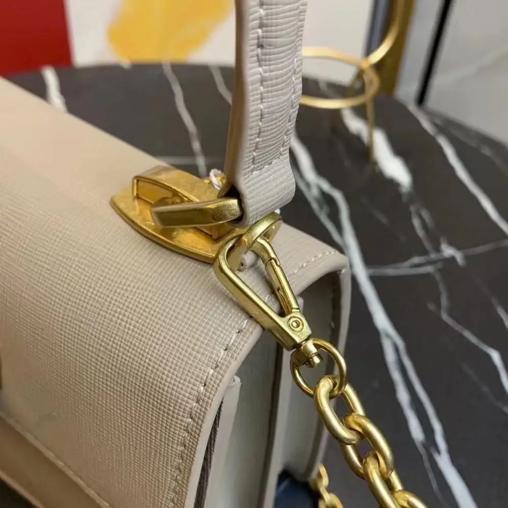 

2021 designer luxury messenger bag high-quality Saffiano bag best-selling wallet female lost bag summer small bag global deliver