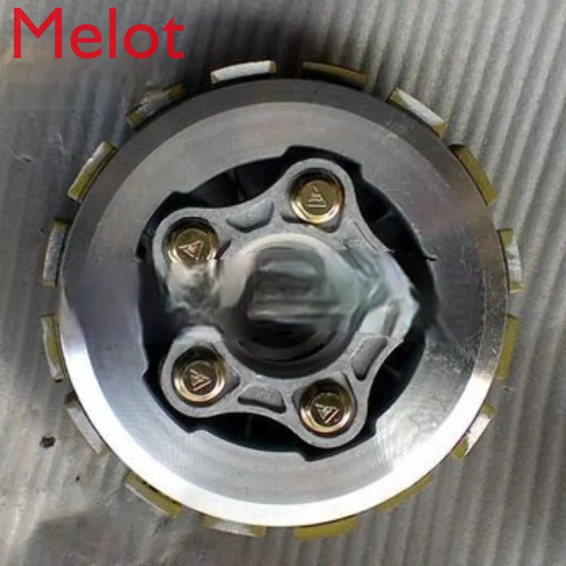 

Tricycle Clutch Small Ancient Assembly/Motor Tricycle Parts/300 Clutch Assembly