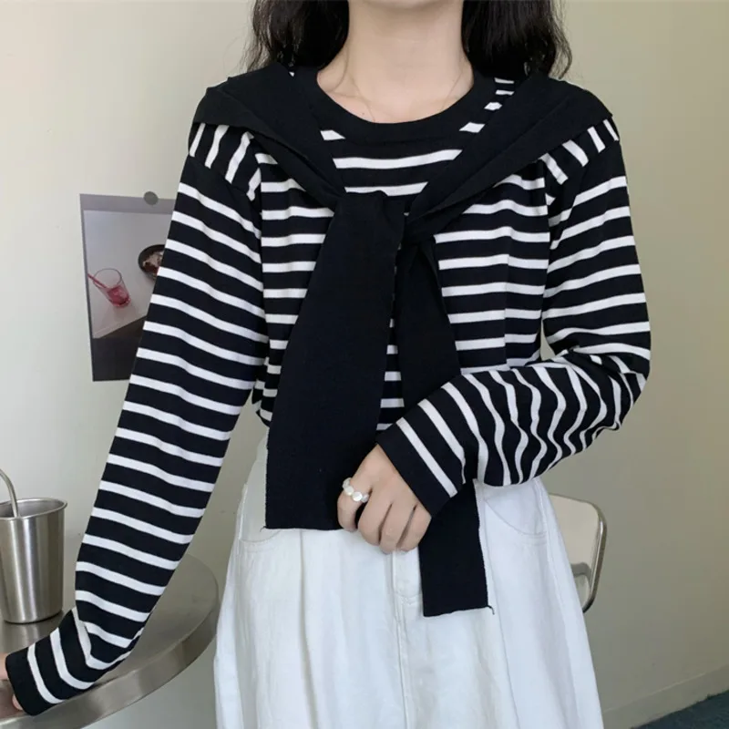 Женская трикотажная футболка с длинным рукавом в полоску | одежда