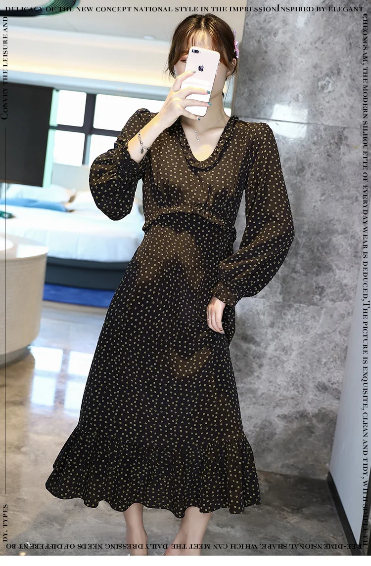 

autumn Early silk v-neck floral dress bubble sleeve ruffled slim-fit skirt