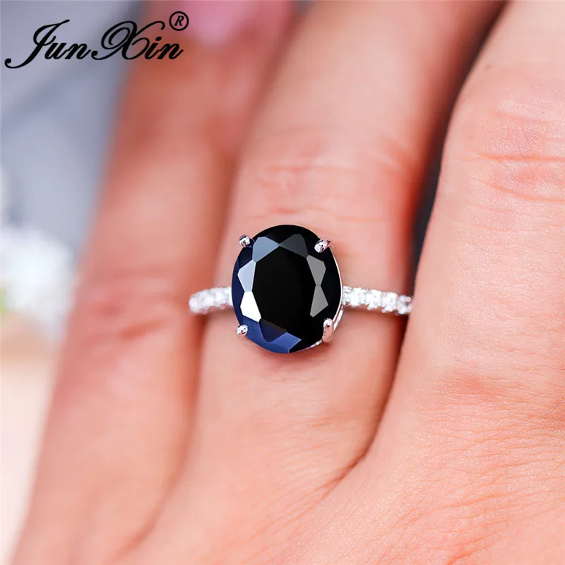 Минималистичное тонкое кольцо с одним кристаллом и черным Цирконом обручальные