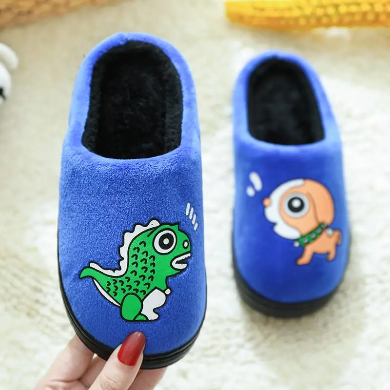 Blue puppy 1 Зимние детские тапочки для девочек с единорогом, с рисунком панды, динозавра, щенка, хлопковая домашняя обувь, теплые плюшевые домашние тапочки для детей - Цвет: Blue puppy 1
