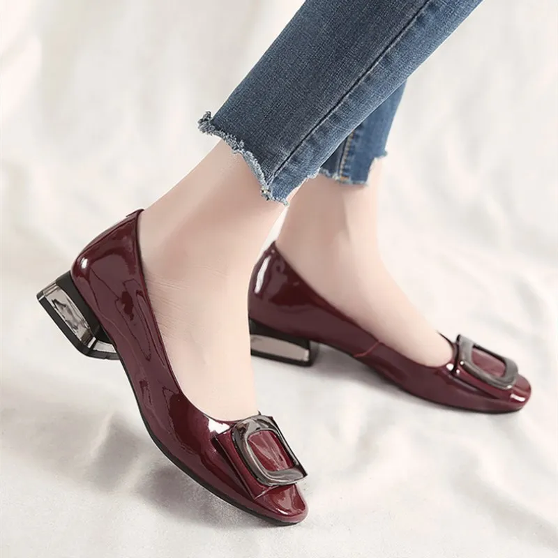 Женские лакированные туфли лодочки DRFARGO 2020 мягкие офисные без застежек с