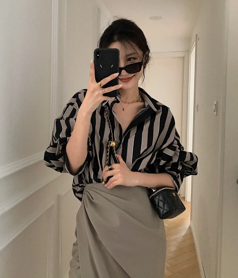 

Women Korean Design Style Fashion Blouse Women Turn Down Collar Long-sleeved Striped Shirt 2021 Summer New Soft Loose Clothing