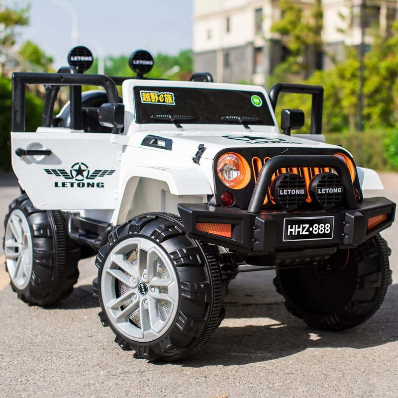 Четырехколесный внедорожник Детский электромобиль может сидеть негабаритно