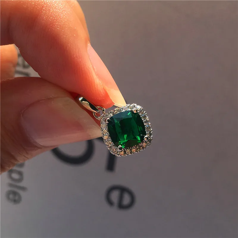 Роскошное женское ожерелье с квадратным кулоном серебряного цвета свадебное