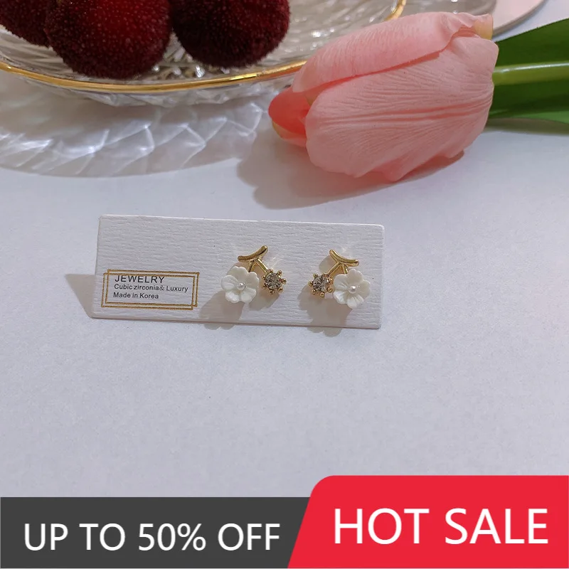 

2021 Summer New Fashion Flower Earrings Trendy Elegant Stud Earrings Romantic Jewelry Female Delicate Simplicity Ear Studs Gift