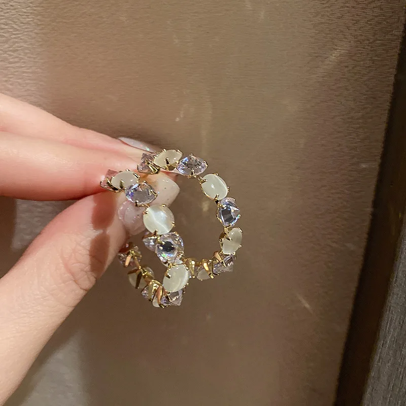 

Korean Ins925 Silver Needle French Retro Minority Design Diamond Opal C-shaped Ear Ring Female