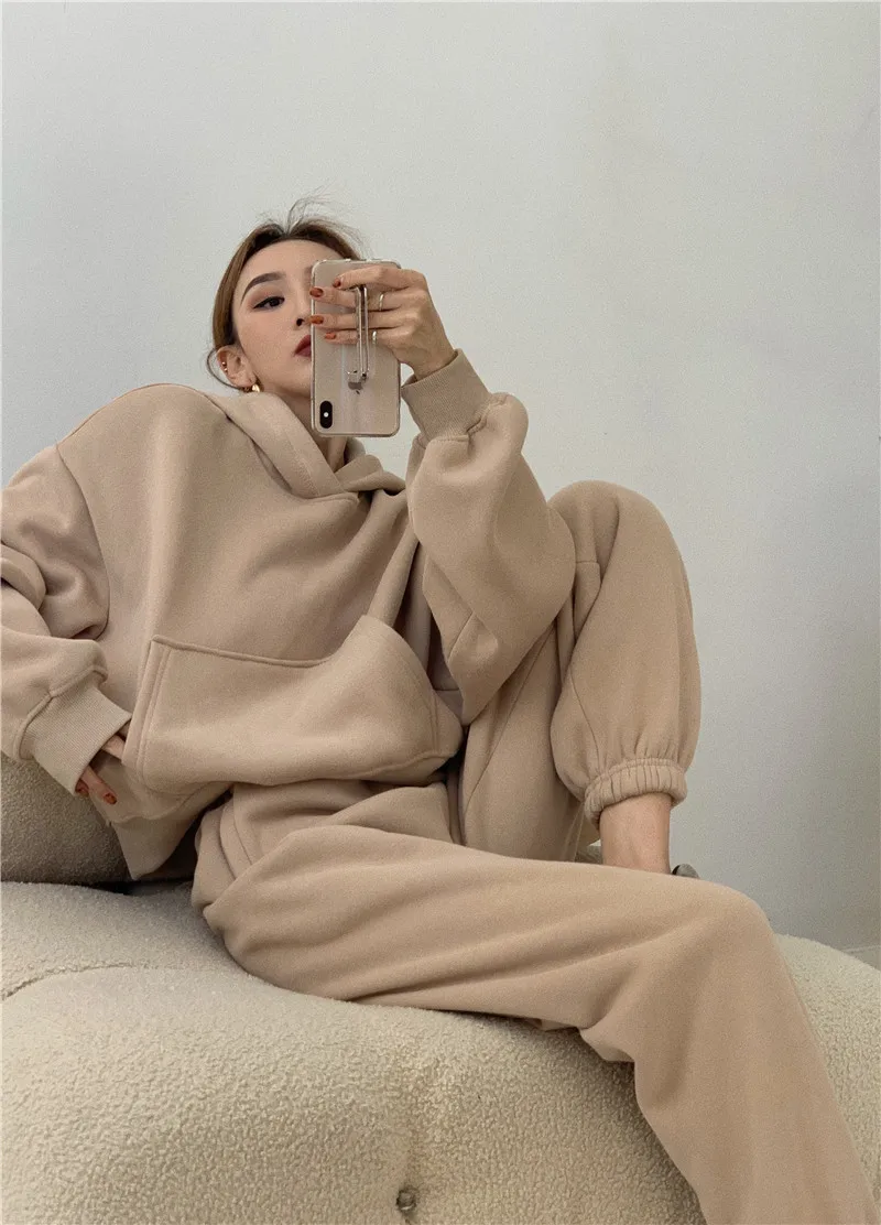 

Y2k Oversized Tracksuit Women Suit Fleece Hoodies Casual Sports Set Sweatshirts Pullover Jogging Sweatpants Korean Fashion 2021