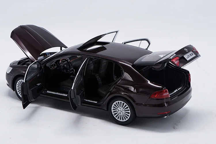 1:18 Skoda Superb сплав модель автомобиля статические металлические модельные автомобили оригинальная коробка для коллекции подарков