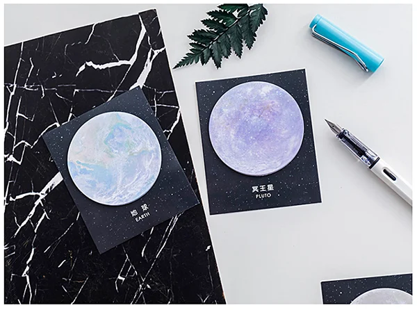 

1pc 9 Designs Beautiful Universe Planet stickers Office utility Memo Pads(ss-157)