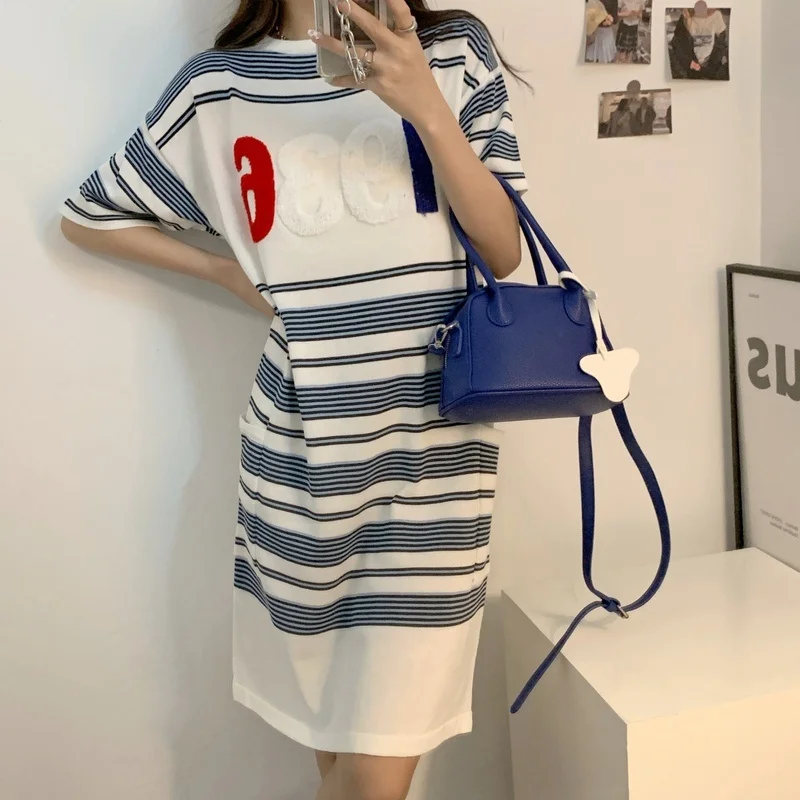 

Korean Style Letter Stripes Knitted Width Rac