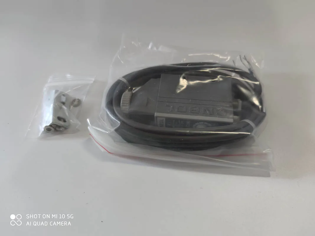 BAIDELI CNBDL KS-C2W датчик цветовой отметки фотоэлектрический цена Magic eye Bag изготовление