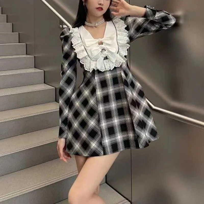 

Vintage Gothic Plaid Dress Women Lace Patchwork Sexy V-neck Fairy Dress Female Korean Slim Evening Party Princess Dress 2021 Y2k