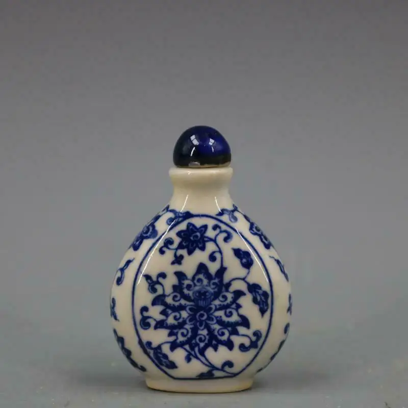 

Китайская сине-белая фарфоровая бутылка с цветком лотоса 2,44 дюйма