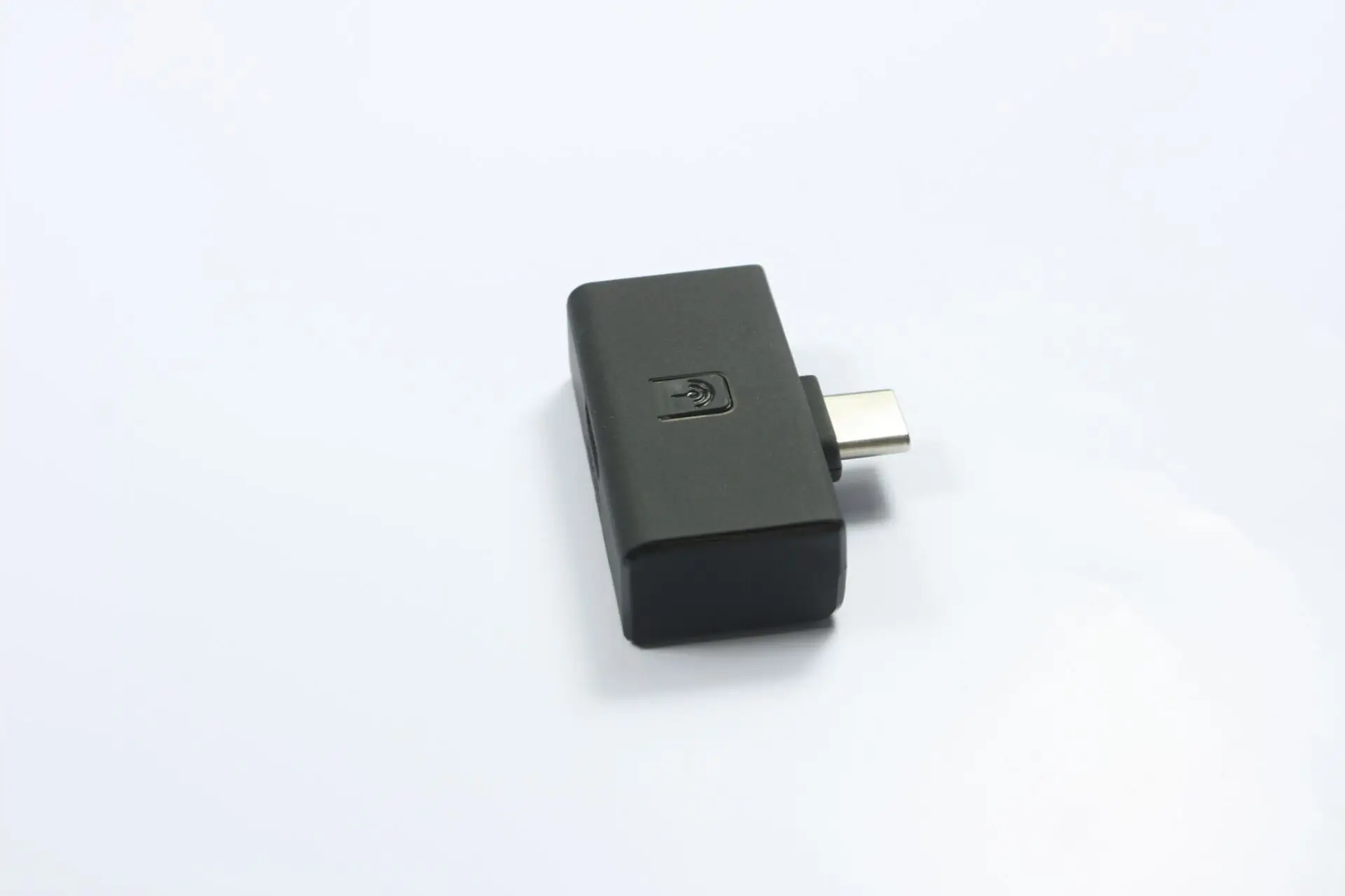 Переключатель Bluetooth адаптер гарнитура аудио передатчик один с двумя адаптированными переключение NS аудио наушники приемник