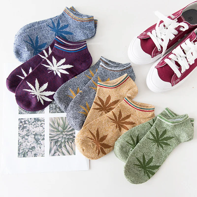 

Japan South Korea Spring Summer Creative Maple Leaf Design Men Boat Socks Shallow Mouth Cotton Casual Short Socks