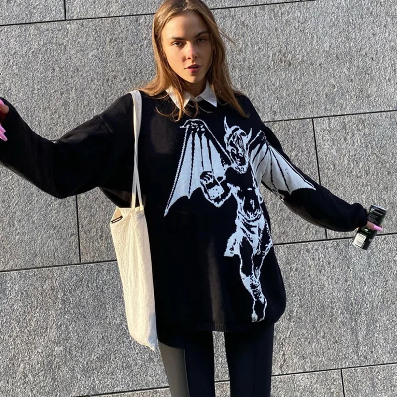 

Женский винтажный свитер с круглым вырезом, черный пуловер оверсайз с длинным рукавом и принтом летучая мышь в готическом стиле, трикотажны...