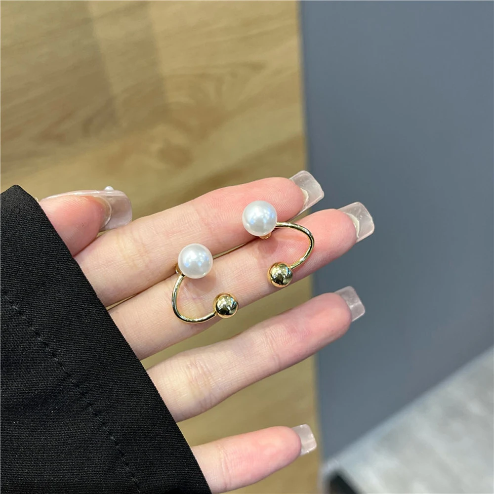 

South Korea Contracted Irregular Earrings In 2021, The New Wind Restoring Ancient Ways The Baroque Pearl Earrings